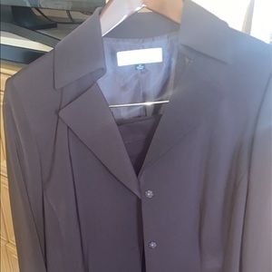 Women’s suit